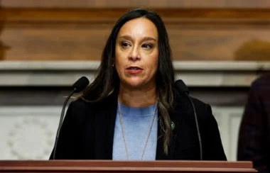 Monica De La Cruz Introduces Pay Our Border Patrol and Customs Agents Act