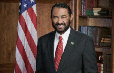 Al Green Demands Kristi Noem Face Criminal Charges Over Alleged Racial Profiling by ICE