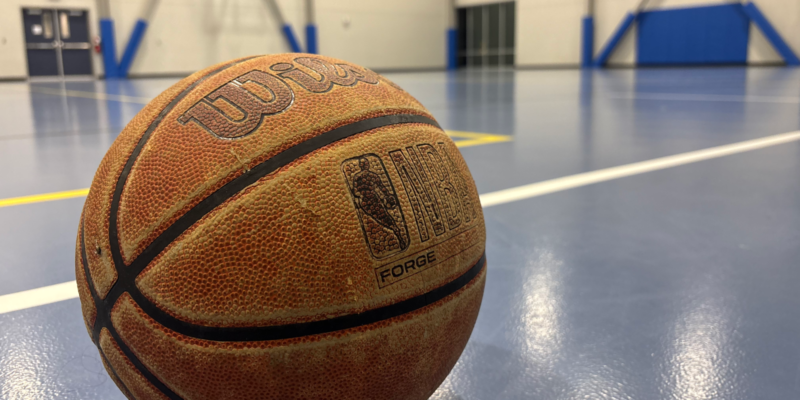 AOC's Bagels Beat Greg Casar's Tortillas as Knicks Pull Off Game 1 Comeback
